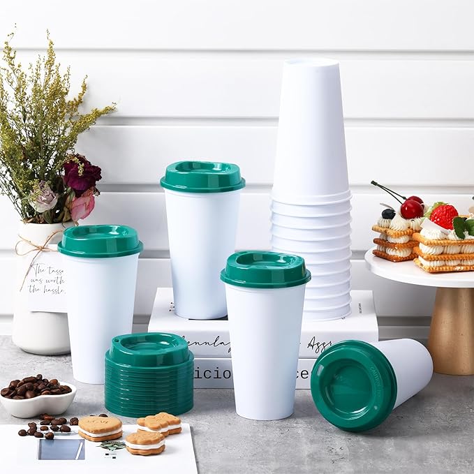 Domensi 15 Pack Reusable Coffee Cups with Lids 16 oz Disposable Travel Cups Bulk Plastic to Go Coffee Tumblers for DIY Hot Cold Drink Party Favors Coworker, Microwaveable (White with Green Lid)