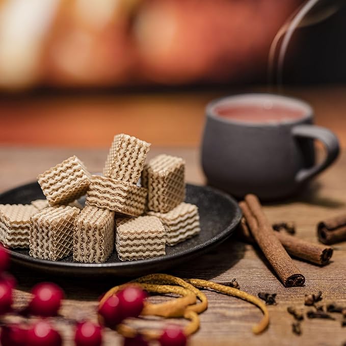 Loacker Quadratini Gingerbread Wafer Cookies LARGE - Limited Holiday Edition Premium Crispy Bite Size Wafers with Gingerbread Cream Filling - 30% Less Sugar - Resealable Family Pack - LARGE Snack Bag 250g/8.82oz, Multipack of 6