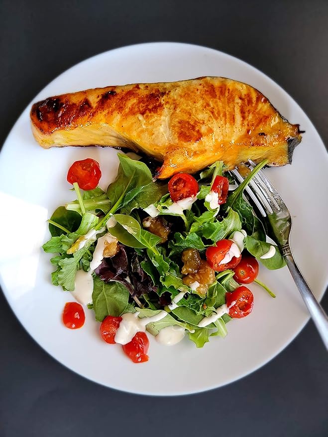 Pearl Honey Spreads - Organic Creamed Raw Honey Spicy Cayenne Flavor- Chemical Free, Dairy Free, Soy Free & 100% Natural Flavor | 8.8oz Jar