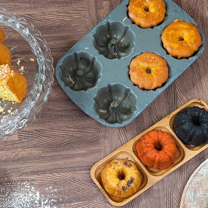 Tortuga Flor de Cana Premium Rum Cake 16oz